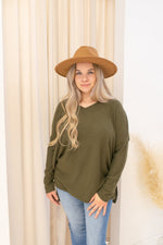 NEW KORI WAFFLE SWEATER (DARK OLIVE)