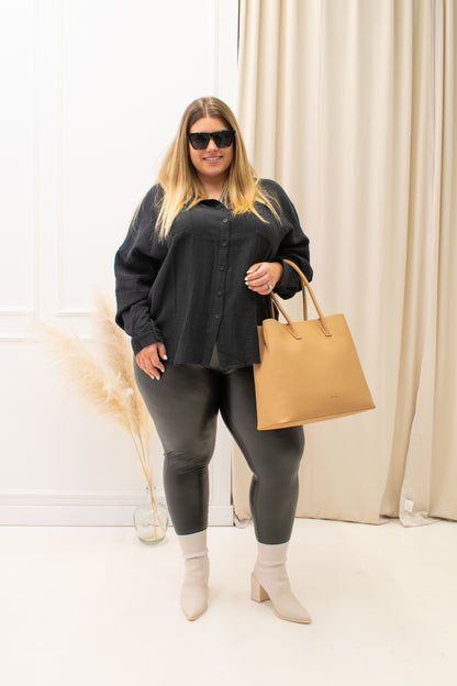 NEW BLACK STELLA COLLARED SHIRT (CURVY)