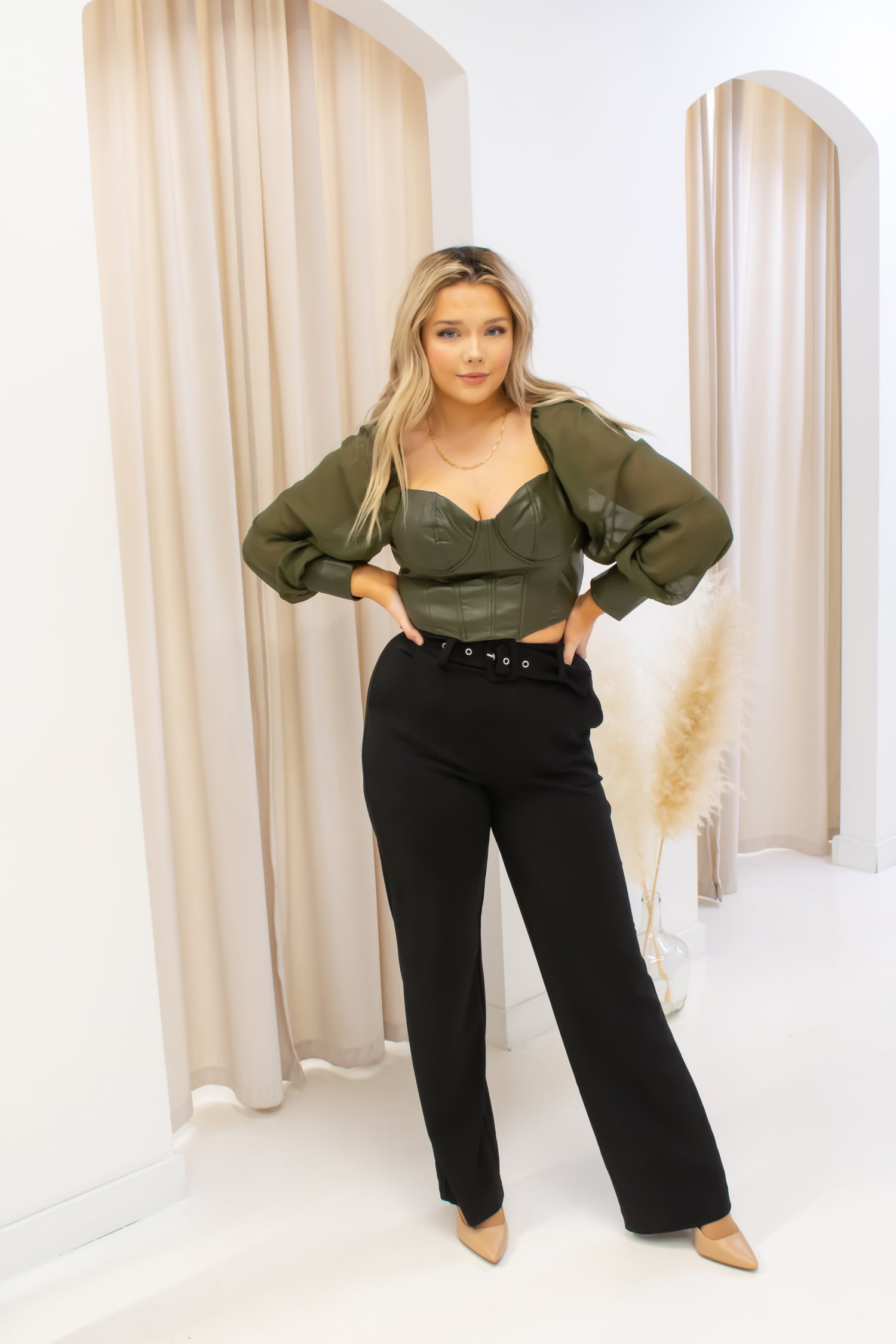 NEW MALEAH CROP TOP (OLIVE)