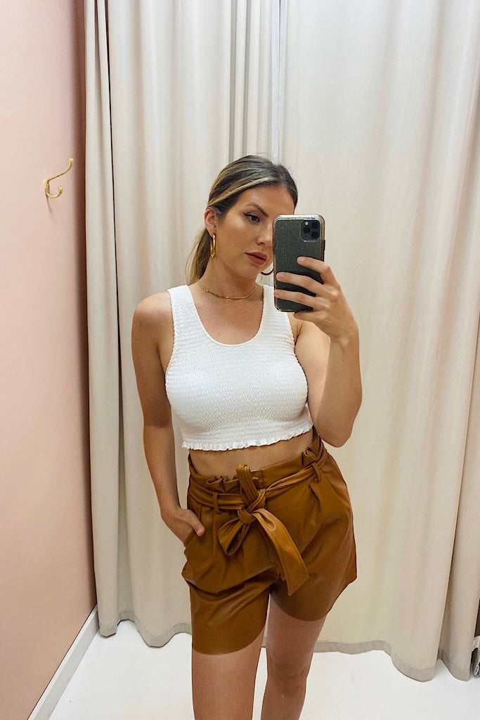 NEW ZARIA PLEATHER SHORTS (CAMEL)