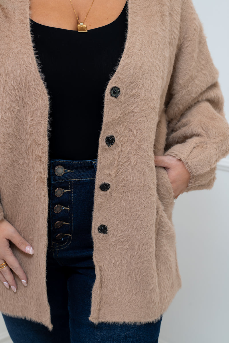 LEONIE FUZZY CARDIGAN (CAMEL)